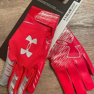 Under Armour youth football gloves